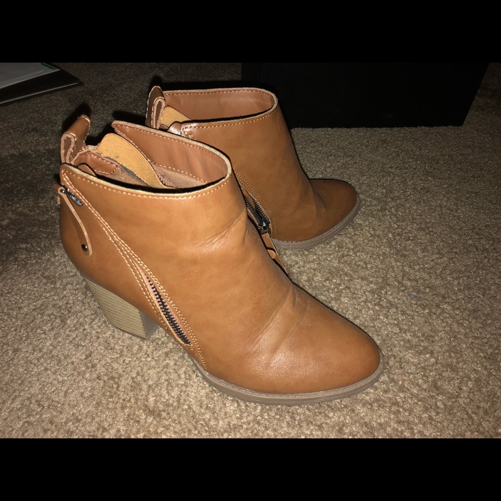 Women’s boots/booties size 7.5